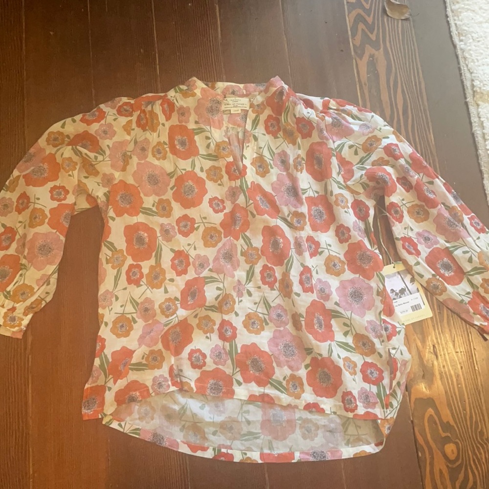 NWT Trovata by Birds of Paradis floral blouse